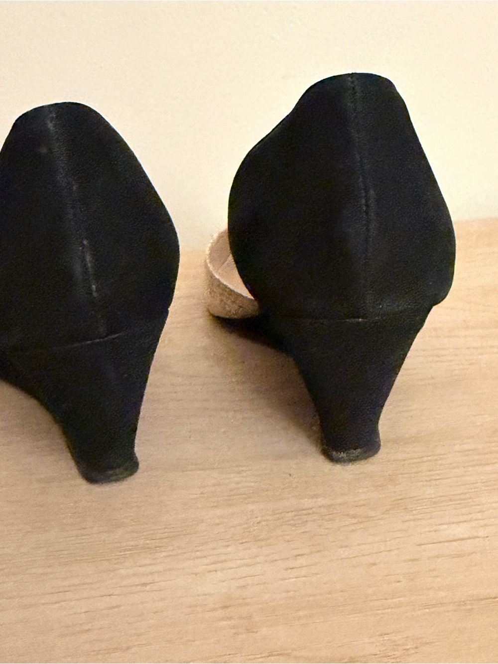 Loeffler Randall Black Suede and Beige Snakeskin Wedge Pumps 8B - Picture 4 of 9
